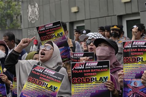 Conservative Muslims protest Coldplay’s planned concert in Indonesia over the band’s LGBTQ+ support